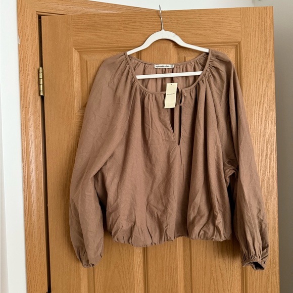 Abercrombie & Fitch Tops - Abercrombie & Fitch Tan Blouse